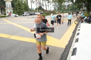Runner Photo 4254571
