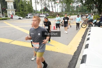 Runner Photo 4254574