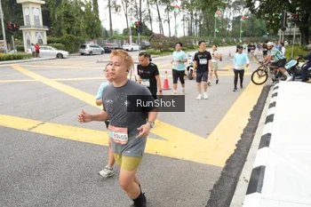 Runner Photo 4254581