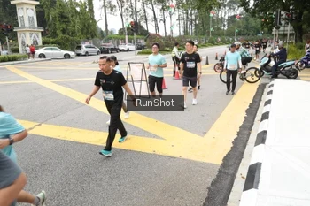 Runner Photo 4254584