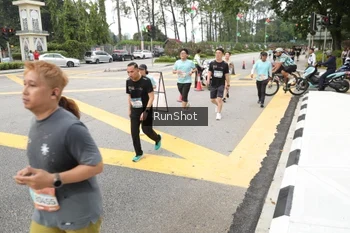 Runner Photo 4254587