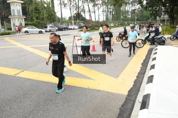 Runner Photo 4254593