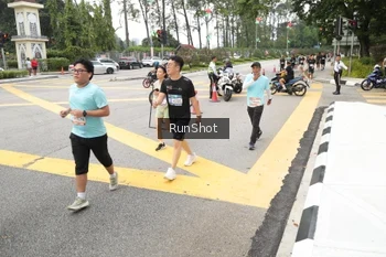 Runner Photo 4254597