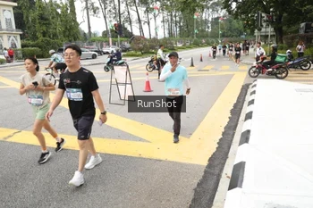 Runner Photo 4254602