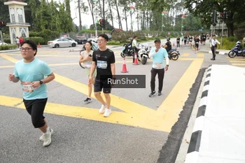 Runner Photo 4254603