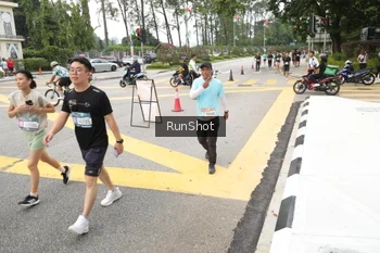 Runner Photo 4254604