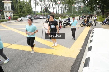 Runner Photo 4254606