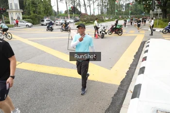 Runner Photo 4254612
