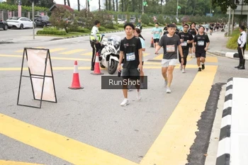 Runner Photo 4254615