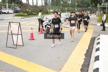 Runner Photo 4254624