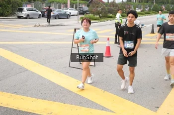 Runner Photo 4254633