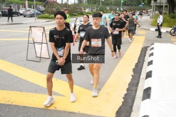 Runner Photo 4254642