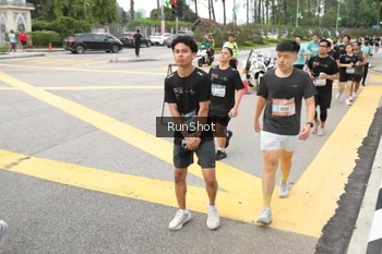 Runner Photo 4254645