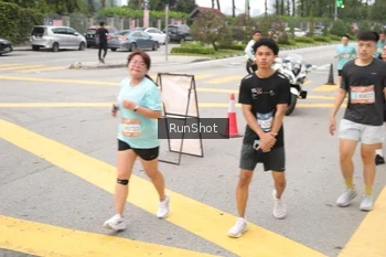 Runner Photo 4254648