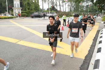 Runner Photo 4254649