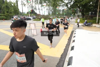 Runner Photo 4254655