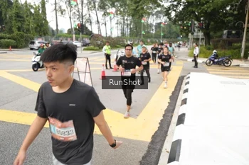 Runner Photo 4254657