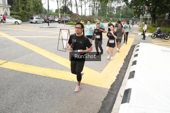 Runner Photo 4254662