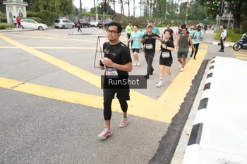 Runner Photo 4254670
