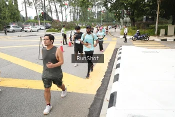Runner Photo 4254686