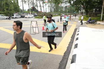 Runner Photo 4254692