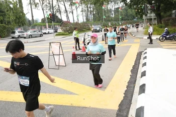 Runner Photo 4254699