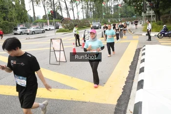 Runner Photo 4254701