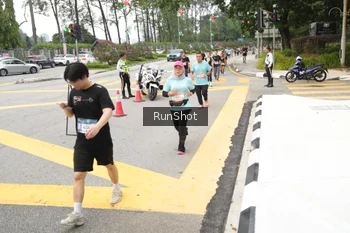 Runner Photo 4254706