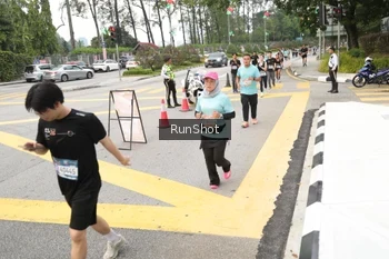 Runner Photo 4254712