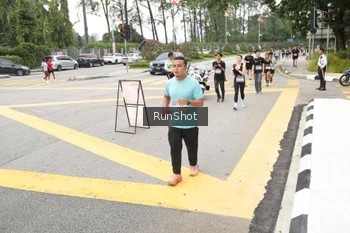 Runner Photo 4254713