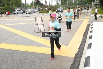 Runner Photo 4254714