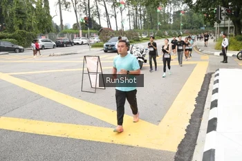 Runner Photo 4254715