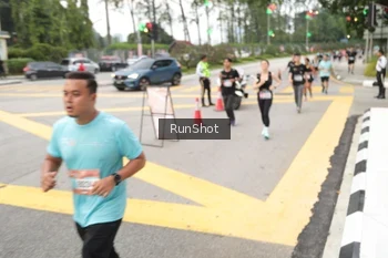 Runner Photo 4254720