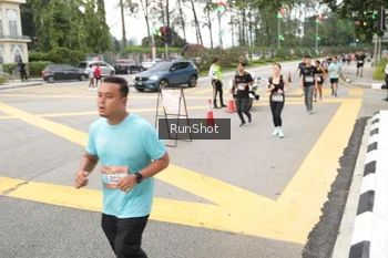 Runner Photo 4254722