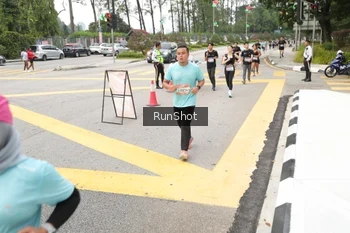 Runner Photo 4254723