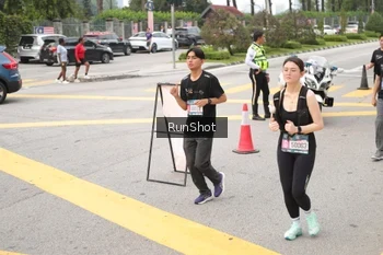 Runner Photo 4254730