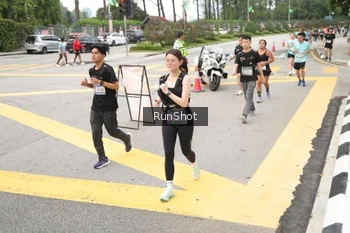 Runner Photo 4254731