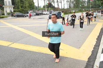 Runner Photo 4254732