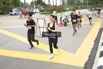 Runner Photo 4254733