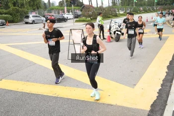 Runner Photo 4254735