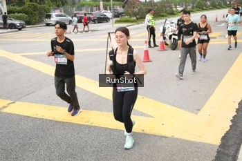 Runner Photo 4254742