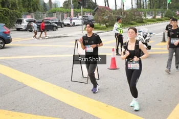 Runner Photo 4254743
