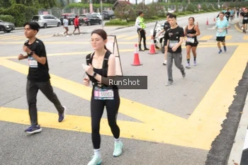 Runner Photo 4254744