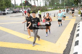 Runner Photo 4254749