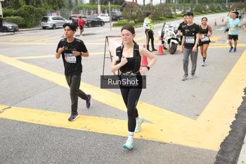 Runner Photo 4254751