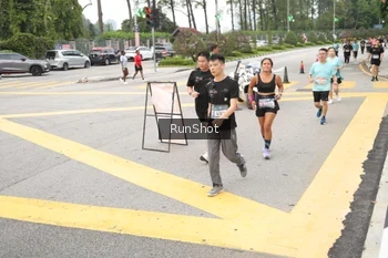 Runner Photo 4254755