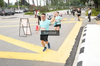 Runner Photo 4254770