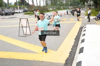 Runner Photo 4254771