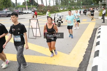 Runner Photo 4254774