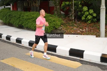 Runner Photo 4254793